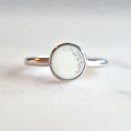 Stainless-steel-zilveren-moedermelk-ring-Elvie-zilvervlokjes